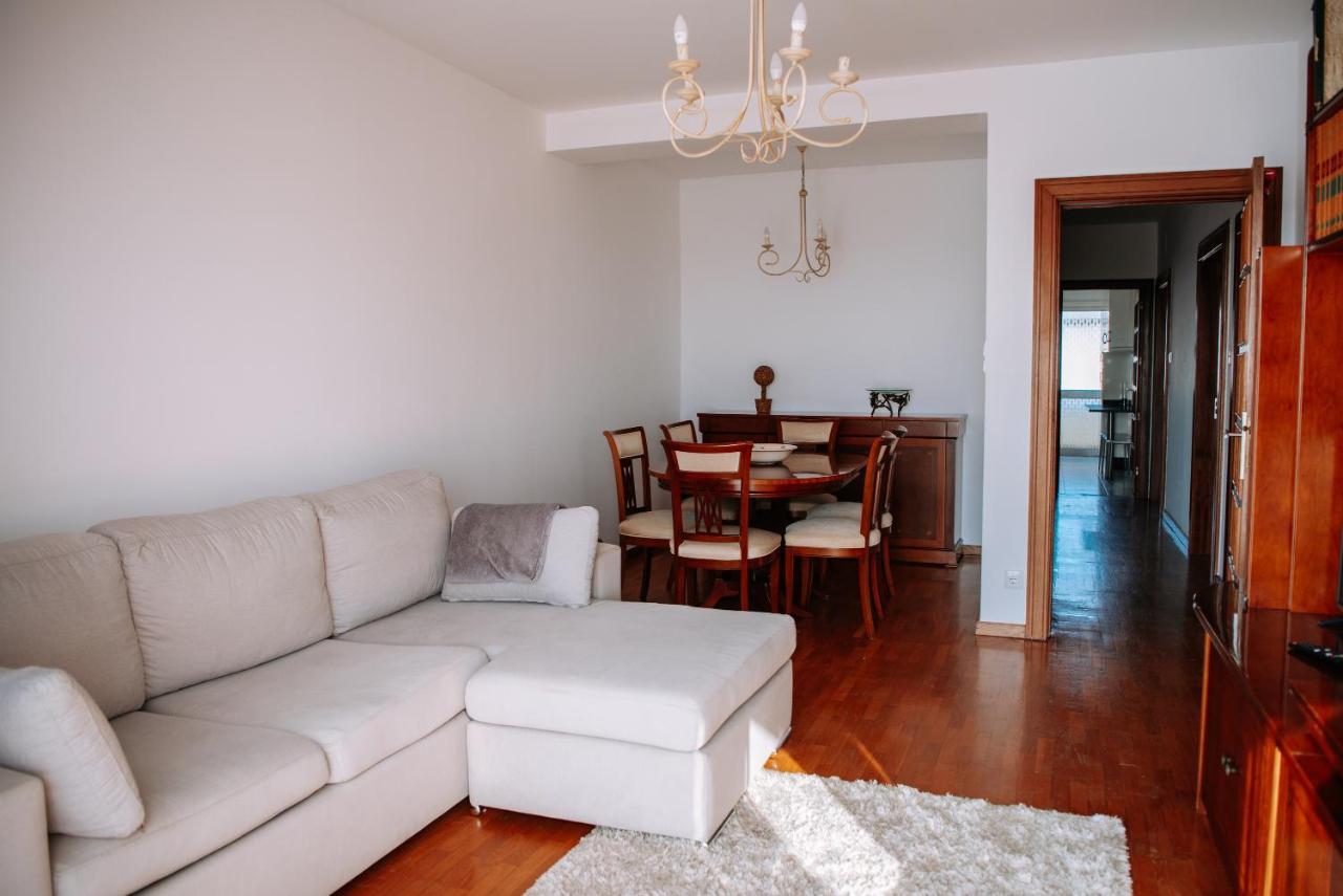Apartamento T3 Vista Mar - Anzol ヴィラ・ド・コンデ エクステリア 写真