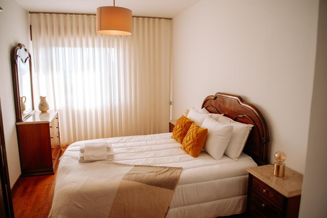 Apartamento T3 Vista Mar - Anzol ヴィラ・ド・コンデ エクステリア 写真